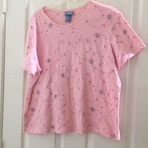 FINAL MARKDOWN Ladies classic elements embroidered tee large